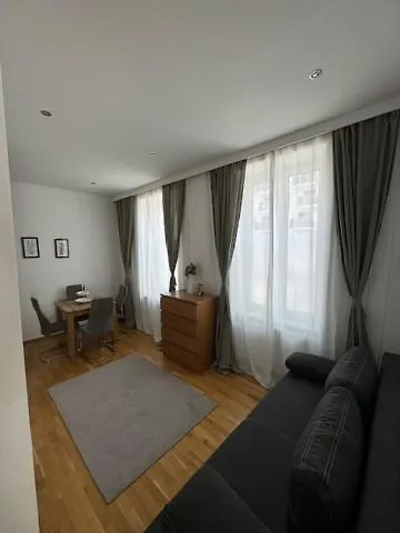 Appartement 1 *